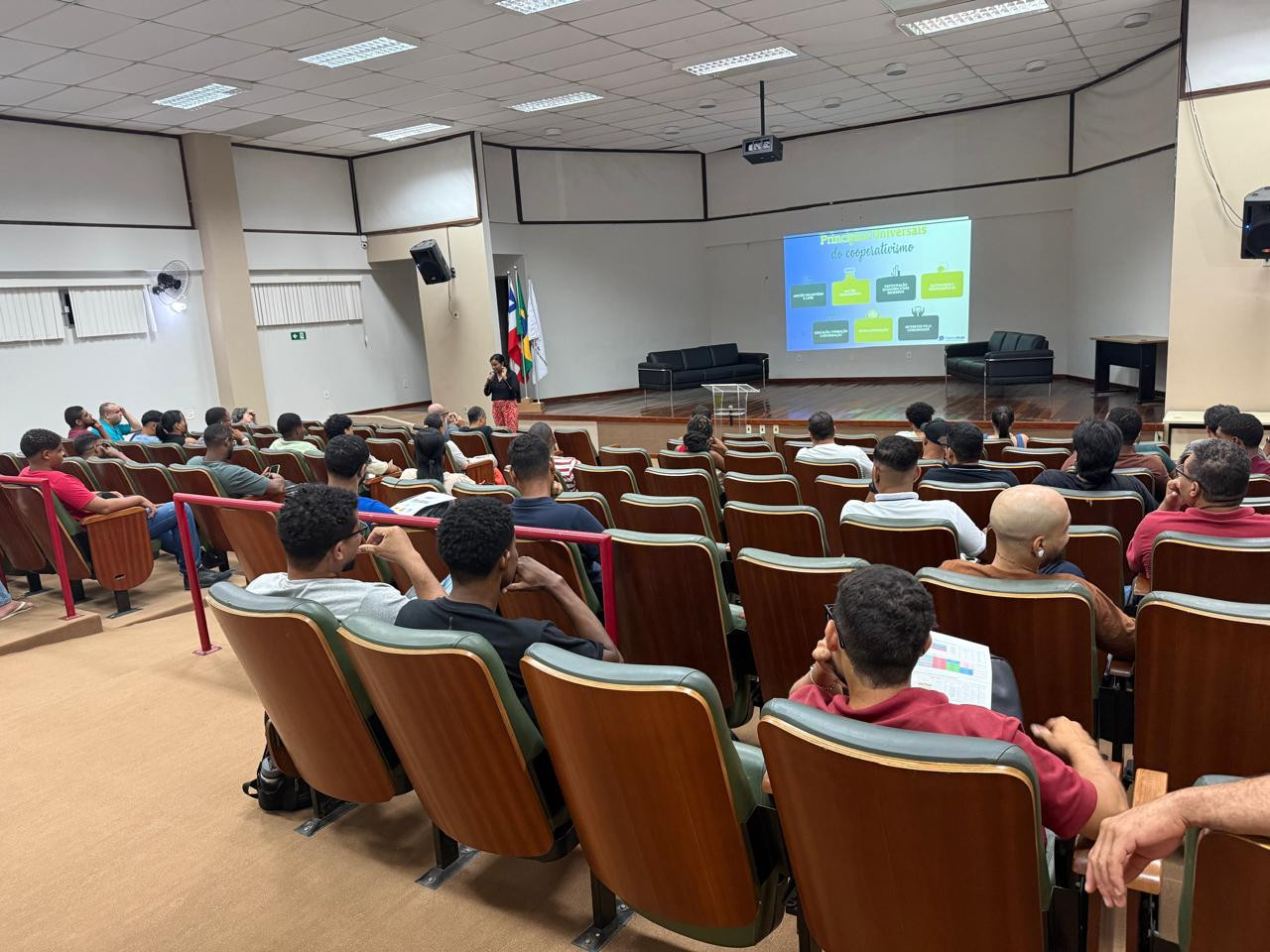 Sistema Oceb participa de Semana de Acolhimento do IFBA