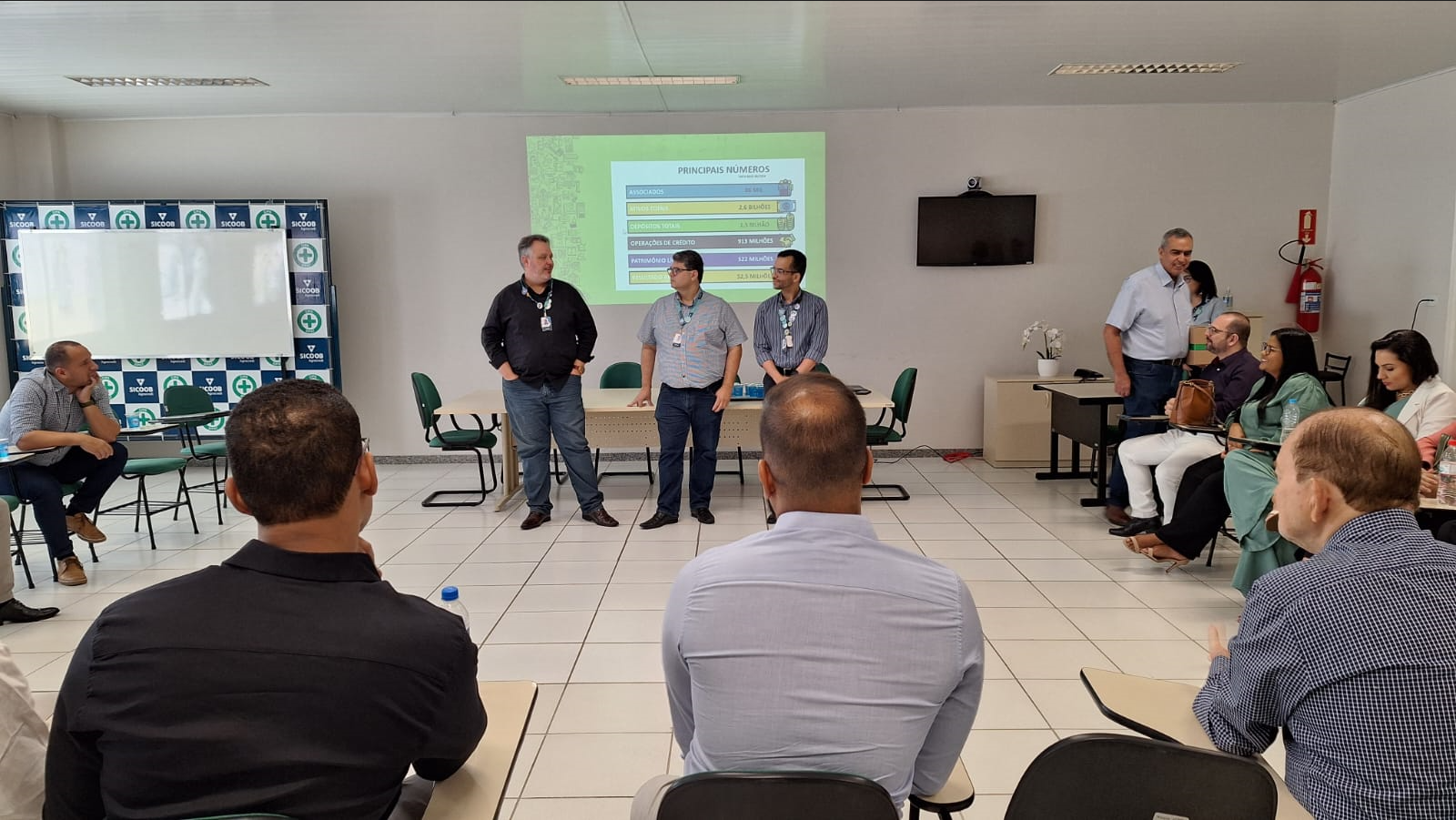 2024.10.13 a 18 Intercâmbio Sicoob Cred Executivo e Sicoob Credcoop junto ao Sicoob Sarom São Roque de Minas MG e Sicoob Agrocredi Guaxué MG Sicoob Agrocredi